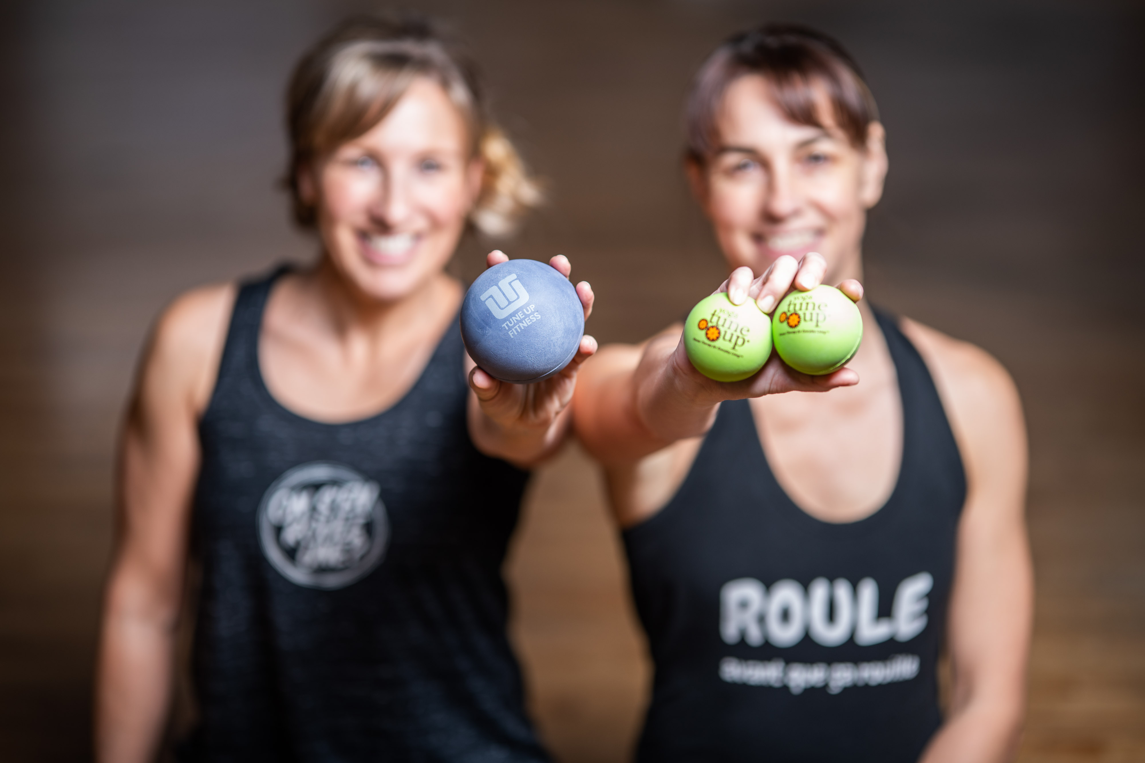 Mireille et Julie présentent les balles Yoga Tune Up
